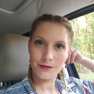 Meet your Posher, Lindsey